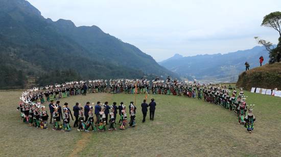 正月初五归兰山苗族踩堂舞之一－刘进 摄